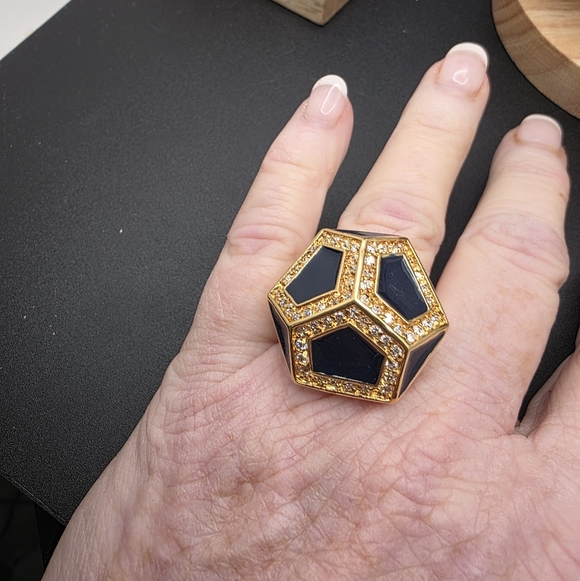 High-End Fashion Jewelry Jewelry - Gold and Black Geometric Statement Ring (2070)